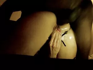 Amanda spogliarsi e  ...
