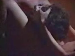 Una giovane ragazza  ...