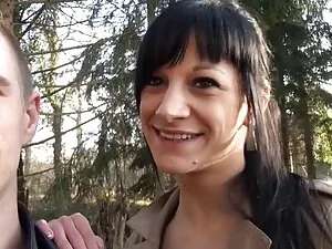Ragazzo vite il cagn ...